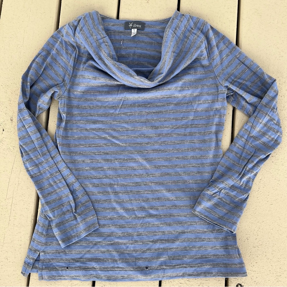 Ibex long sleeve shirt wool women’s small *holes